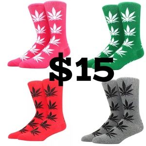 4 pair’s of Leaf socks🧦 on sale  for ONLY $15 🌟✨